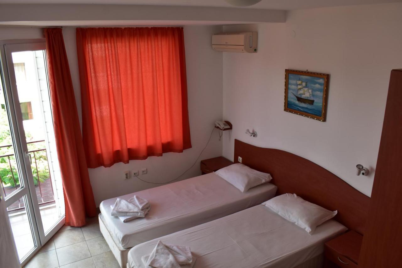 Hotel Morski Dar 克兰内沃 外观 照片